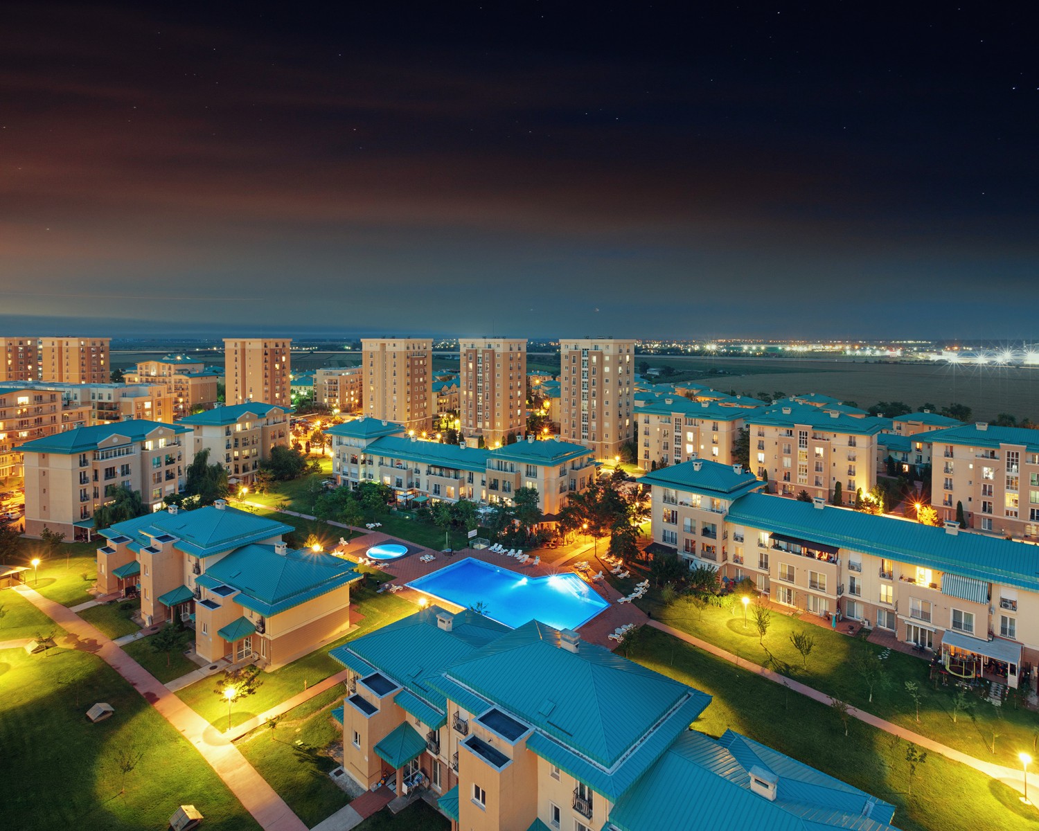 Cosmopolis Oferte studiouri, apartamente, vile in ansamblul